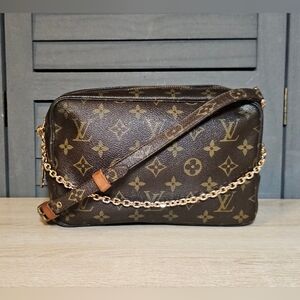 Authentic LOUIS VUITTON Trousse De Toilette 23 Crossbody Bag + authentic strap